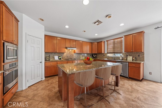 31637 Meadow Lane, Winchester CA: https://media.crmls.org/medias/e7d7e260-8463-449e-9385-b89b1603f01d.jpg