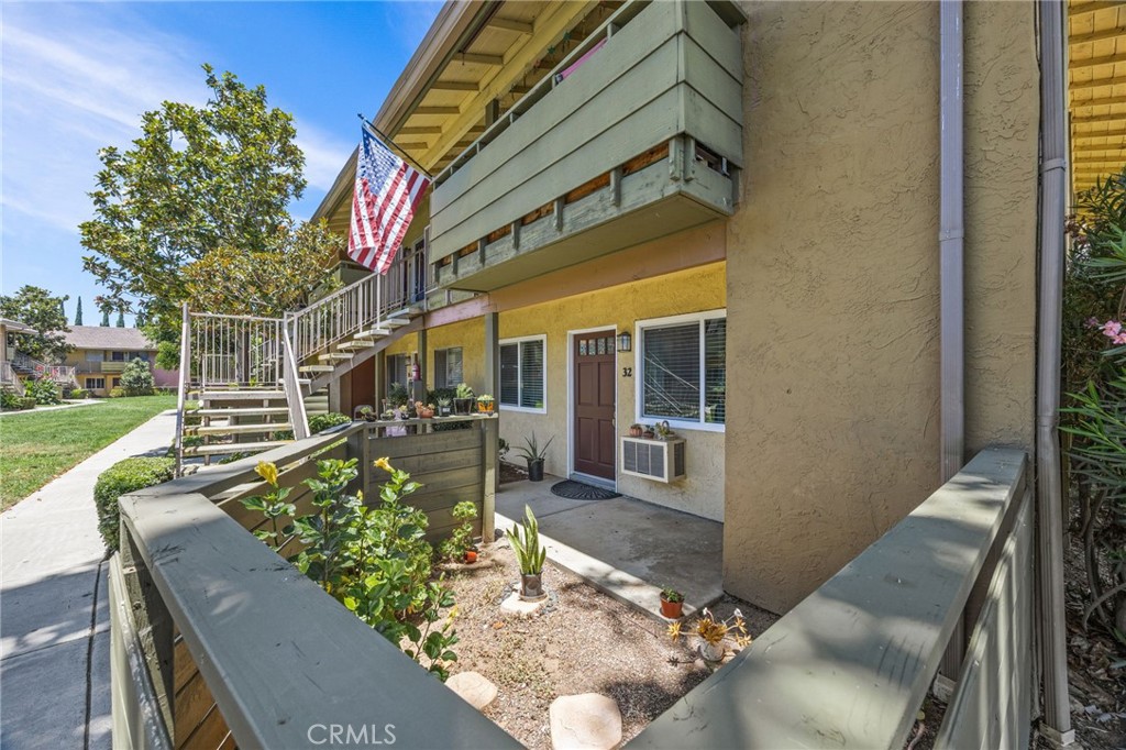 2094 Grand Avenue - photo 5