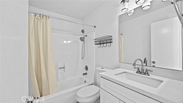 Detail Gallery Image 15 of 32 For 1558 Camelot Dr, Corona,  CA 92882 - 4 Beds | 2/1 Baths