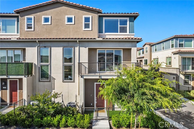 Detail Gallery Image 2 of 29 For 220 Siena, Lake Forest,  CA 92630 - 3 Beds | 3/1 Baths