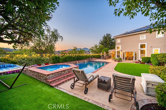 5 Kennedy Court, Coto de Caza CA: https://media.crmls.org/medias/e7db12a1-6ae8-4a56-ada3-38844aaa7c91.jpg