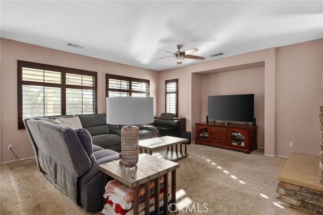 Detail Gallery Image 6 of 34 For 26239 Citation Cir, Moreno Valley,  CA 92555 - 3 Beds | 2 Baths