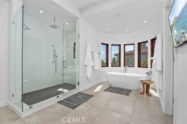 2 Gallery Place, Newport Coast CA: https://media.crmls.org/medias/e7dbcf10-79bf-4f0f-9732-c2351527ea45.jpg