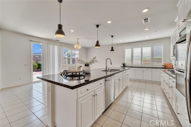 Detail Gallery Image 17 of 43 For 7903 Burrington St, Corona,  CA 92880 - 5 Beds | 3 Baths