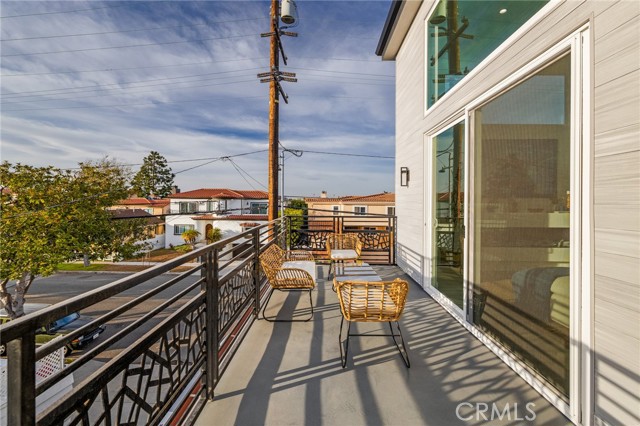 Detail Gallery Image 26 of 58 For 201 S Juanita Ave, Redondo Beach,  CA 90277 - 3 Beds | 4 Baths