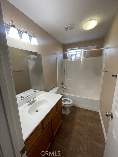 Detail Gallery Image 8 of 12 For 38086 Talavera Ct, Murrieta,  CA 92563 - 3 Beds | 2/1 Baths