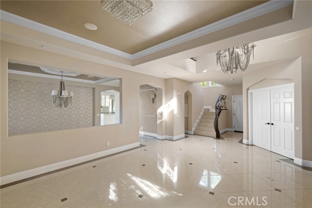Detail Gallery Image 7 of 55 For 7370 Chantilly Ln, Tujunga,  CA 91042 - 6 Beds | 4 Baths