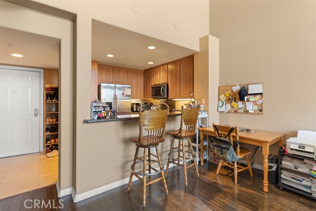 Detail Gallery Image 6 of 33 For 12668 Chapman Ave #2403,  Garden Grove,  CA 92840 - 2 Beds | 2 Baths