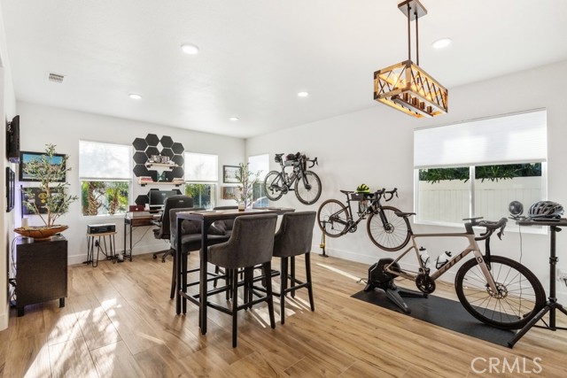 5970 Fairlane Avenue, Eastvale CA: https://media.crmls.org/medias/e7dda62d-d3f5-4562-a816-826125007a5a.jpg