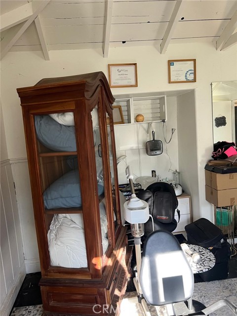 9312 Garden View Avenue, South Gate CA: https://media.crmls.org/medias/e7ddb420-601a-464d-a303-54c4aa2b72d2.jpg