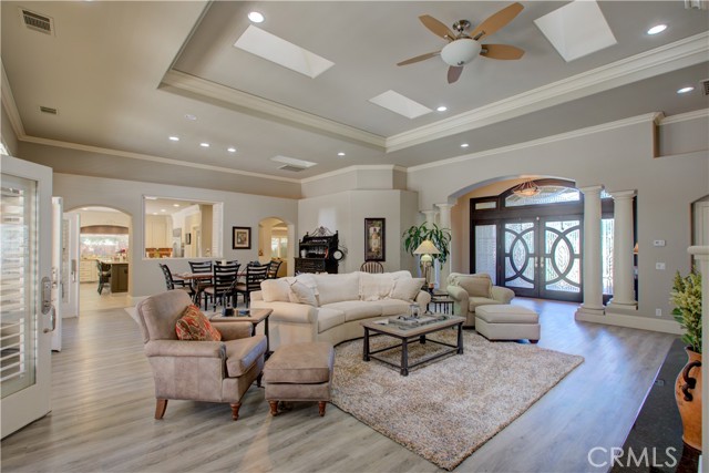 Detail Gallery Image 9 of 62 For 2326 E South Bear Creek Dr, Merced,  CA 95340 - 6 Beds | 6 Baths