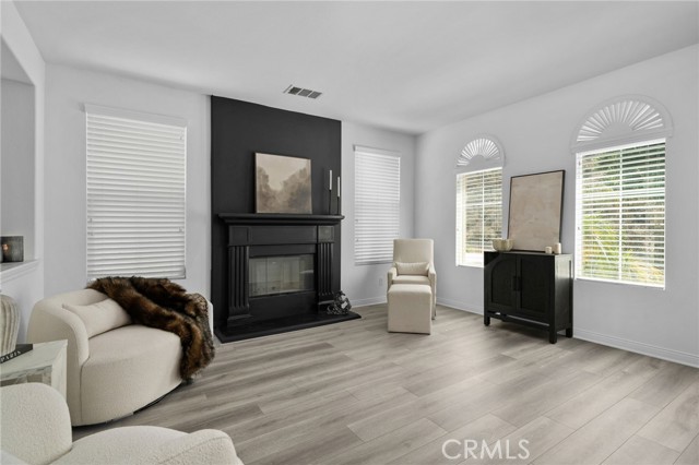 21 Via Del Renal Court, Lake Elsinore CA: https://media.crmls.org/medias/e7e07150-d726-468e-8df6-4d9439bfb100.jpg