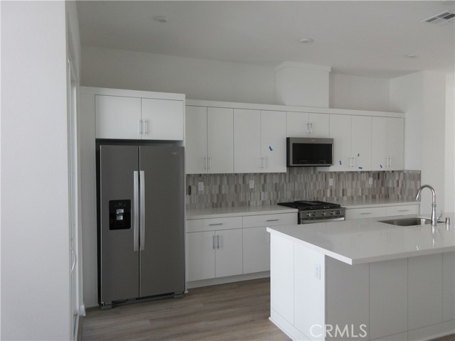 Detail Gallery Image 12 of 43 For 1715 W Cara Dr, Anaheim,  CA 92805 - 4 Beds | 3/1 Baths