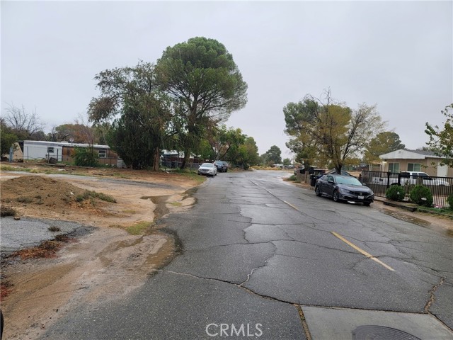 Detail Gallery Image 2 of 3 For 141 Camp Fire, California City,  CA 93505 - – Beds | – Baths