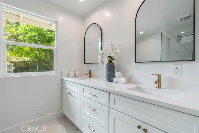 Detail Gallery Image 20 of 35 For 6615 Orion, Van Nuys,  CA 91406 - 3 Beds | 3 Baths