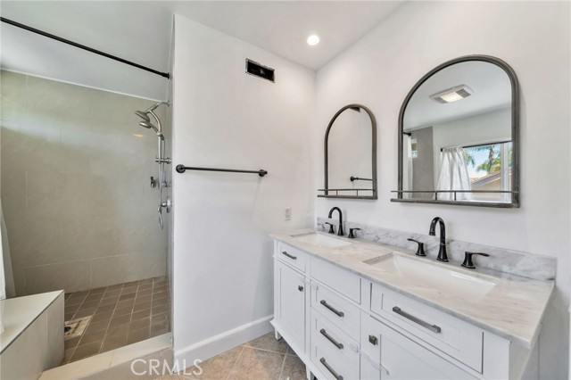 25735 Williamsburg Court, Lake Forest CA: https://media.crmls.org/medias/e7e3063e-b773-4b7a-ad90-2d10a9c0d544.jpg