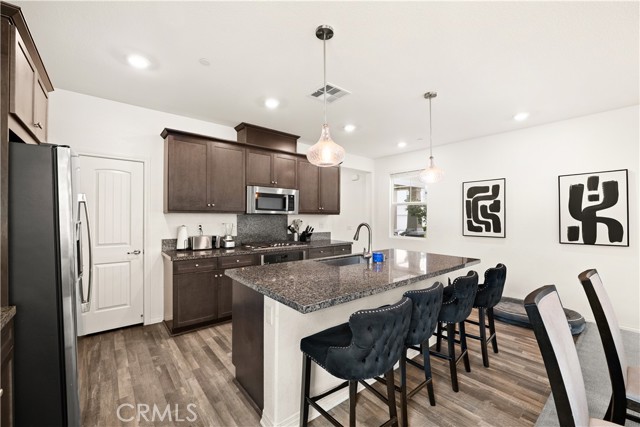 Detail Gallery Image 7 of 36 For 16744 Stags Leap Ln, Fontana,  CA 92336 - 4 Beds | 3 Baths