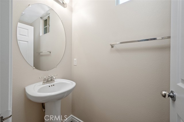 Detail Gallery Image 18 of 59 For 12584 Montaivo Ln, Corona,  CA 91752 - 4 Beds | 2/1 Baths