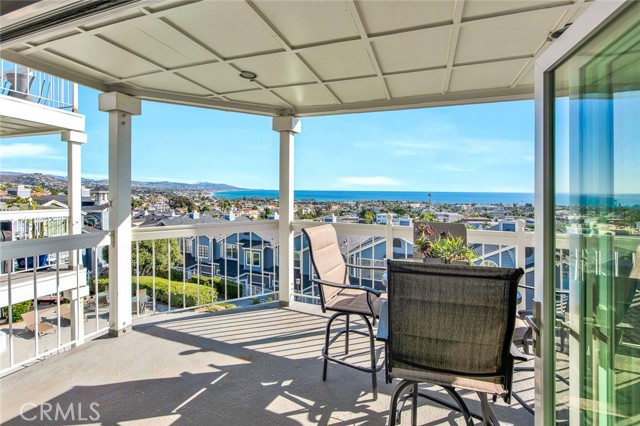 24432 Alta Vista Drive, Dana Point CA: https://media.crmls.org/medias/e7e573e1-5740-4433-b556-59154878e137.jpg