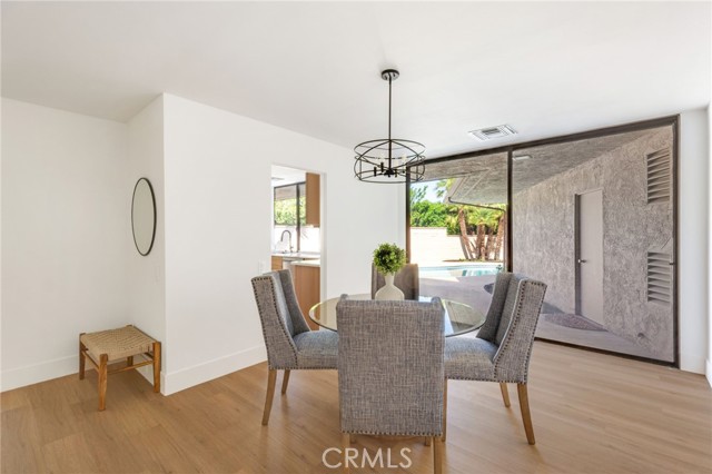 61 Cornell, Rancho Mirage CA: https://media.crmls.org/medias/e7e5955e-d9d3-4bed-a7e9-5cc2ab762612.jpg