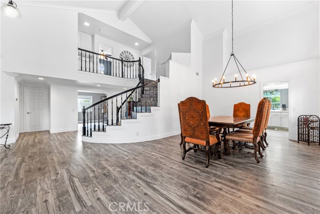 Detail Gallery Image 5 of 53 For 31885 Old Oak Rd, Rancho Santa Margarita,  CA 92679 - 5 Beds | 3 Baths
