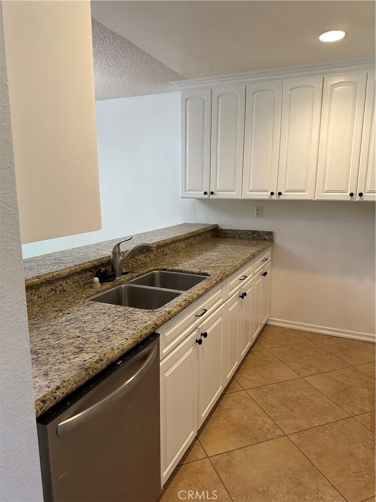 MLS #SR25262560 image #15