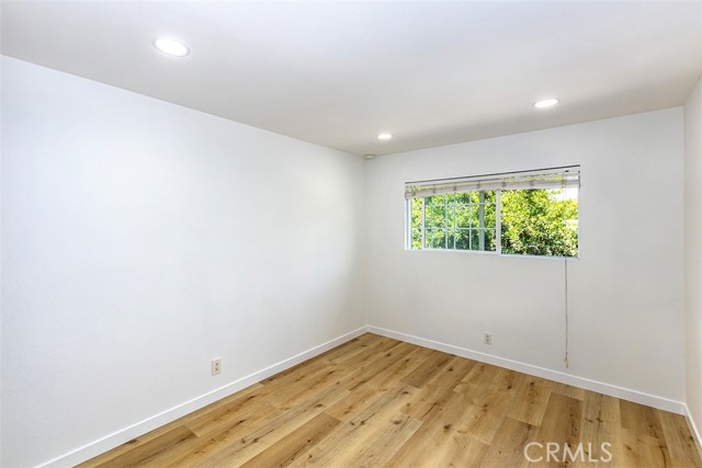 Image 14 of 46 For 5353 Barrett Circle