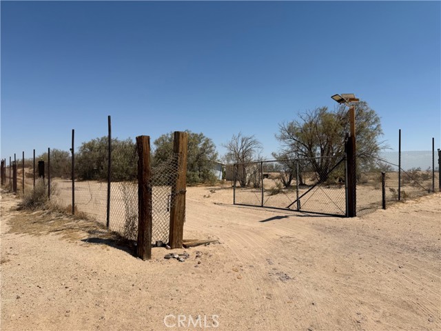 Detail Gallery Image 16 of 20 For 41455 Coventry, Newberry Springs,  CA 92365 - 3 Beds | 1 Baths