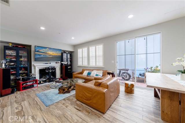 Detail Gallery Image 7 of 38 For 1800 S Pacific Coast Highway #94,  Redondo Beach,  CA 90277 - 3 Beds | 3 Baths