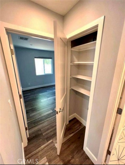 7838 Sancola Avenue, Sun Valley CA: https://media.crmls.org/medias/e7e9ae0f-73bf-4f3a-a8e7-e30ed69f185c.jpg