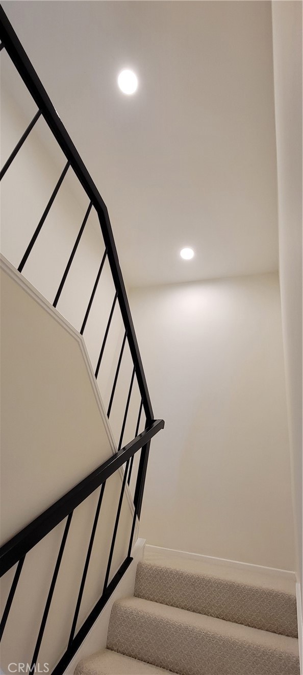 4251 W Sarah Street, Burbank CA: https://media.crmls.org/medias/e7eb3b9f-159d-4f6e-a81e-d25f742105ae.jpg