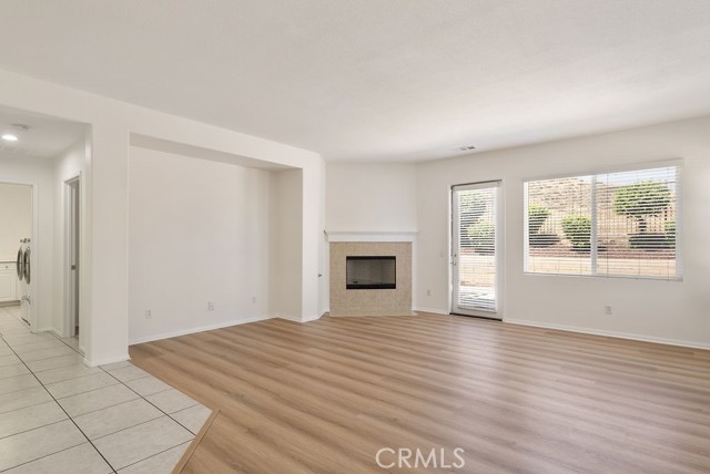 Detail Gallery Image 6 of 73 For 182 Monument, Perris,  CA 92570 - 5 Beds | 4/1 Baths