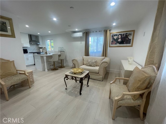 15032 Valley Vista, Sherman Oaks CA: https://media.crmls.org/medias/e7ebff0c-cb91-4fe0-93db-efd7081f1b01.jpg