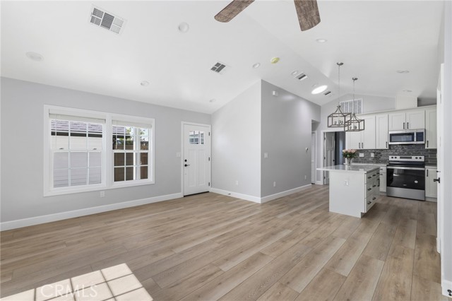 Detail Gallery Image 16 of 36 For 327 S Flower, Brea,  CA 92821 - 2 Beds | 2 Baths