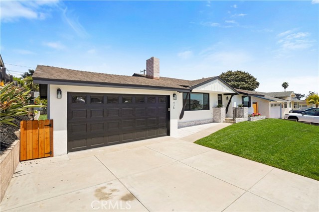 270 Fairfax Avenue, Ventura CA: https://media.crmls.org/medias/e7ec7334-fbd0-4416-9a47-24b93a3130e8.jpg