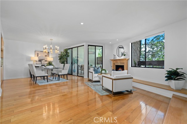 Detail Gallery Image 7 of 50 For 11687 Bellagio #12,  Los Angeles,  CA 90049 - 2 Beds | 2/1 Baths