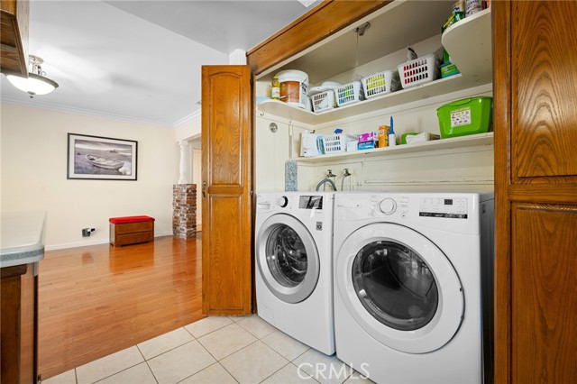 3319 Sparr Boulevard, Glendale CA: https://media.crmls.org/medias/e7ed6b17-fb5f-4750-8055-092dad6a6ca2.jpg