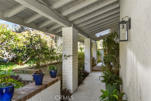 Detail Gallery Image 4 of 57 For 30 Jetty Dr, Corona Del Mar,  CA 92625 - 2 Beds | 2 Baths