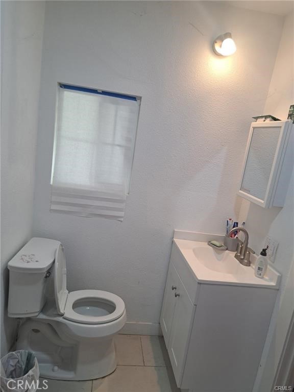 Detail Gallery Image 2 of 6 For 300 N Ellis St #3,  Lake Elsinore,  CA 92530 - 2 Beds | 2 Baths