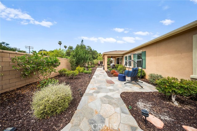 2569 Pasture Glen, Escondido CA: https://media.crmls.org/medias/e7ee20ac-07e2-4e34-b43d-5366c2a91ffa.jpg