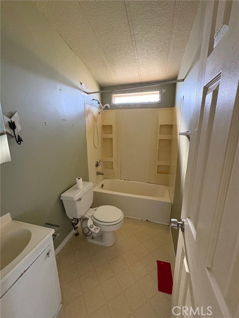 Detail Gallery Image 17 of 25 For 13173 Camellia Rd, Victorville,  CA 92392 - 4 Beds | 2 Baths