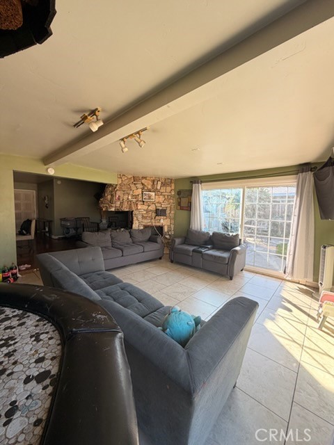 Detail Gallery Image 9 of 26 For 2403 W Almond Ave, Orange,  CA 92868 - 3 Beds | 2 Baths