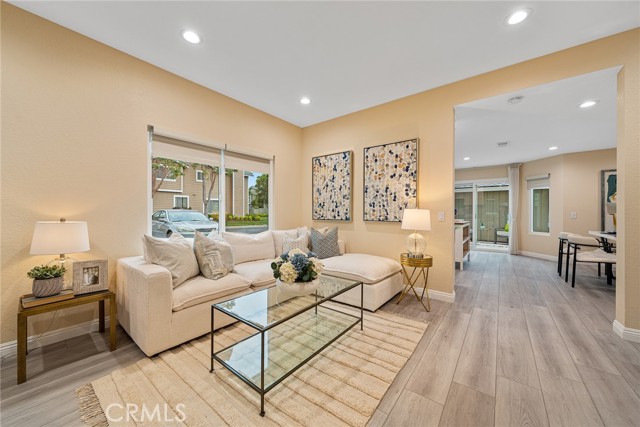 Detail Gallery Image 10 of 44 For 222 Monroe #82, Irvine,  CA 92620 - 3 Beds | 2/1 Baths