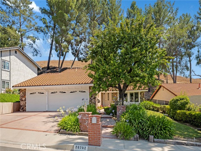 28702 Eagleton Street, Agoura Hills CA: https://media.crmls.org/medias/e7ef5584-1127-4d17-96ef-82c001ce7fd7.jpg
