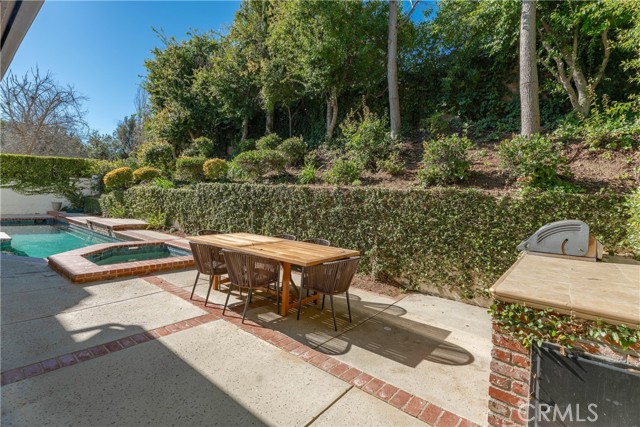 Detail Gallery Image 41 of 51 For 5501 Fairgrange Dr, Agoura Hills,  CA 91301 - 6 Beds | 3 Baths