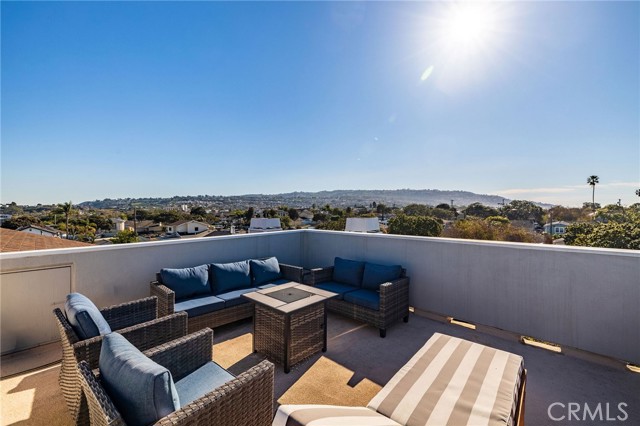 Detail Gallery Image 41 of 56 For 1219 S Irena, Redondo Beach,  CA 90277 - 5 Beds | 5 Baths