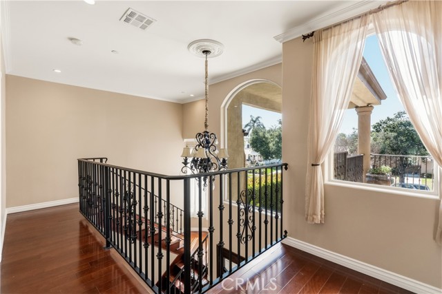 Detail Gallery Image 24 of 66 For 406 N Fairview, Burbank,  CA 91505 - 5 Beds | 4/1 Baths