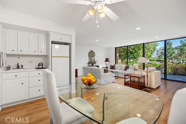 Detail Gallery Image 14 of 46 For 24055 Paseo Del Lago #152,  Laguna Woods,  CA 92637 - 2 Beds | 2 Baths