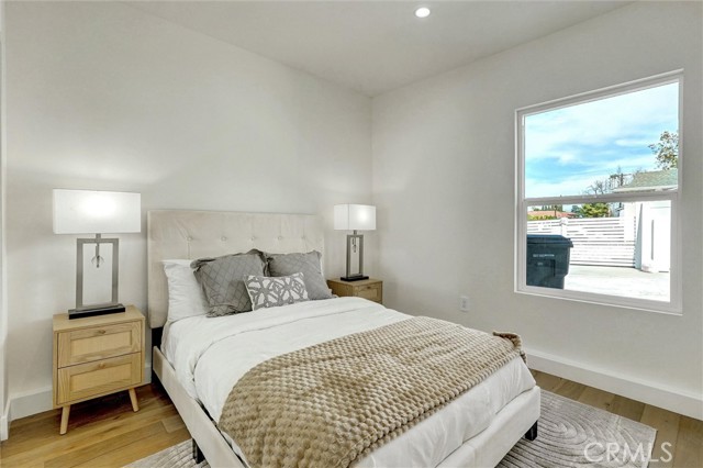 Detail Gallery Image 38 of 49 For 6852 6854 Atoll Avenue, North Hollywood,  CA 91605 - 4 Beds | 4 Baths