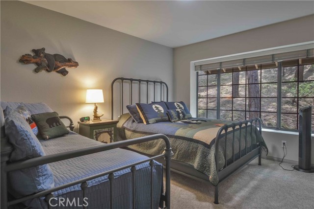 Detail Gallery Image 19 of 24 For 517 Sugar Pine Dr, Lake Arrowhead,  CA 92352 - 2 Beds | 2 Baths